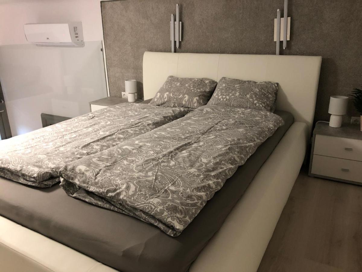 Hunyady Gallery Apartman *